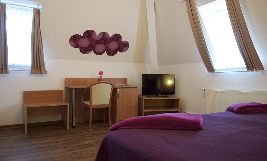 Hotel Vier Loewen Traben-Trarbach Bilik gambar