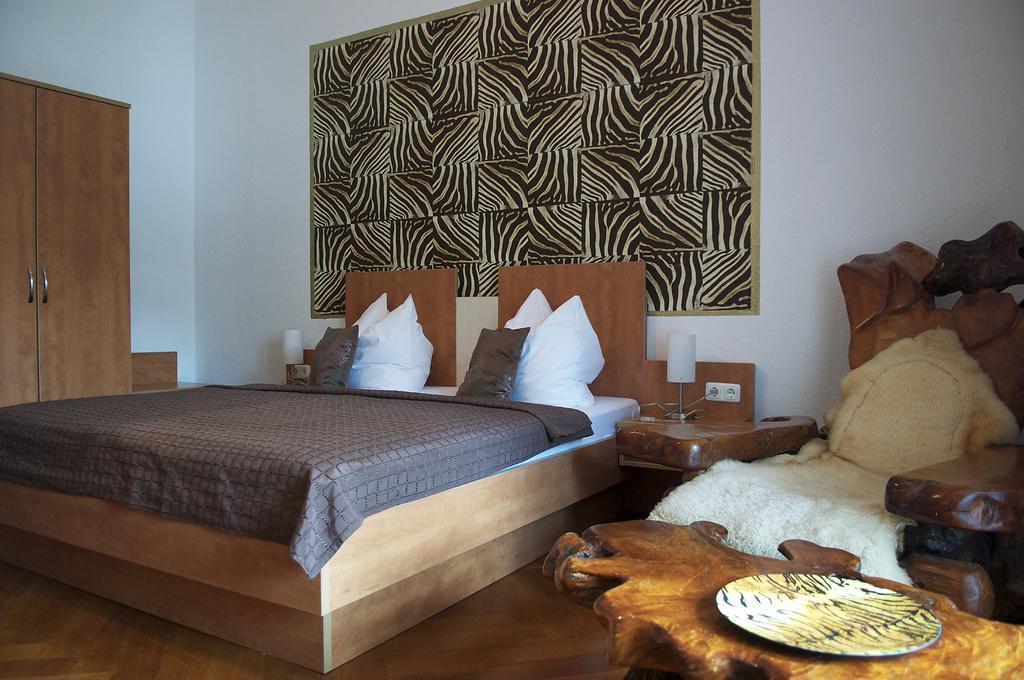Hotel Vier Loewen Traben-Trarbach Bilik gambar